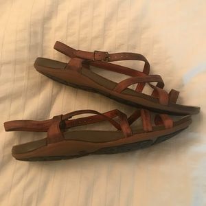 Casual sandals